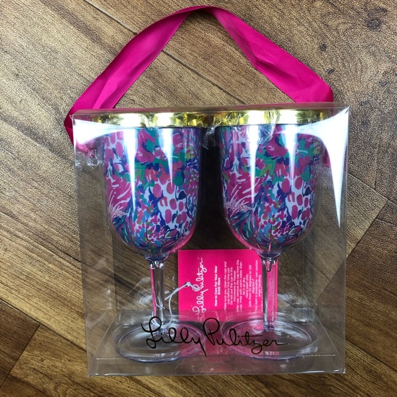 Pressure Vessels La Vallee Village Lacoste Lilly Pulitzer Pink